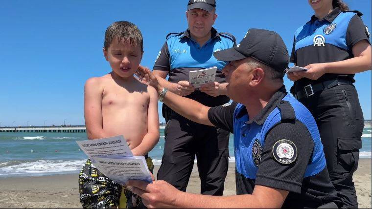 Denize girenleri havadan, karadan ve denizden uyardılar - Resim: 16
